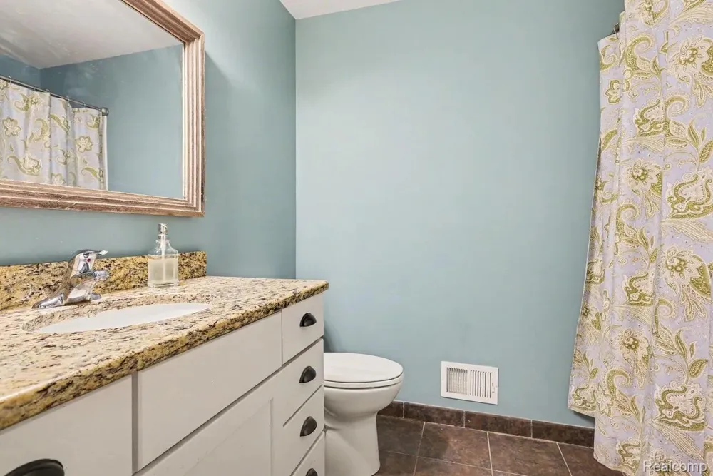 1575 Kellogg Road Genoa Township, MI 48114