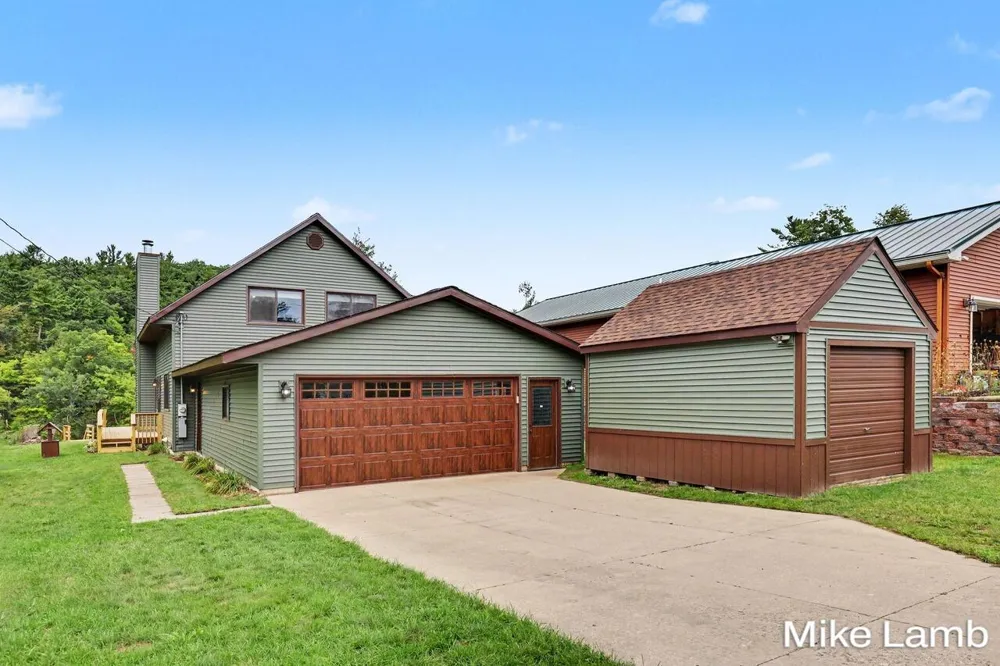 6159 E Dave Street Big Prairie Township, MI 49337