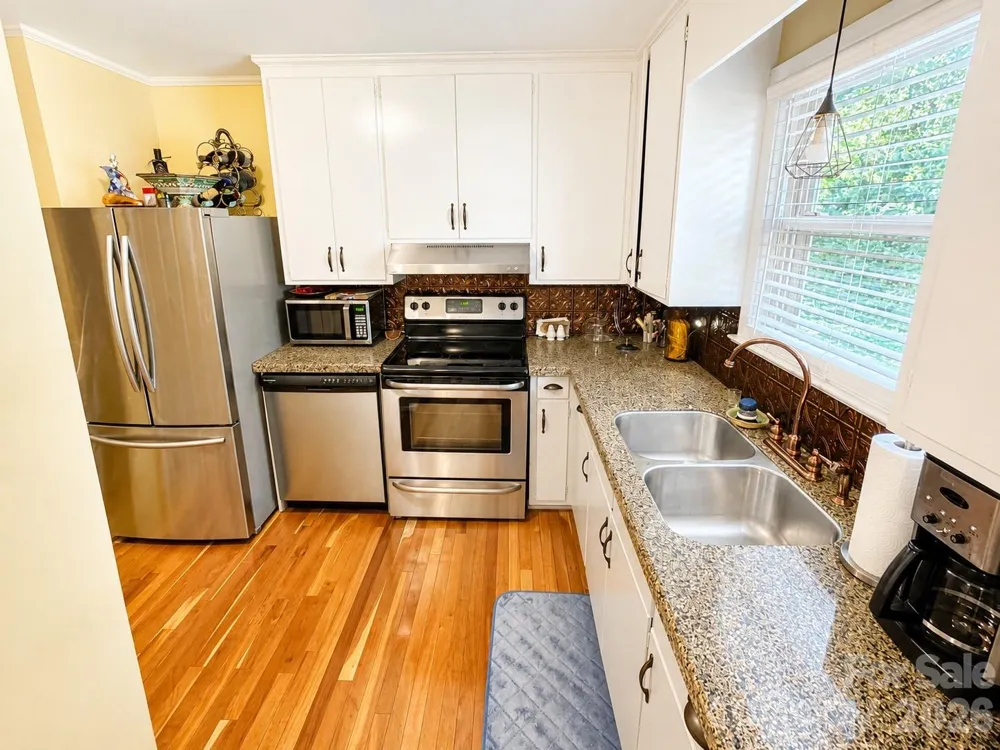2925 4th Street Drive NE Hickory, NC 28601