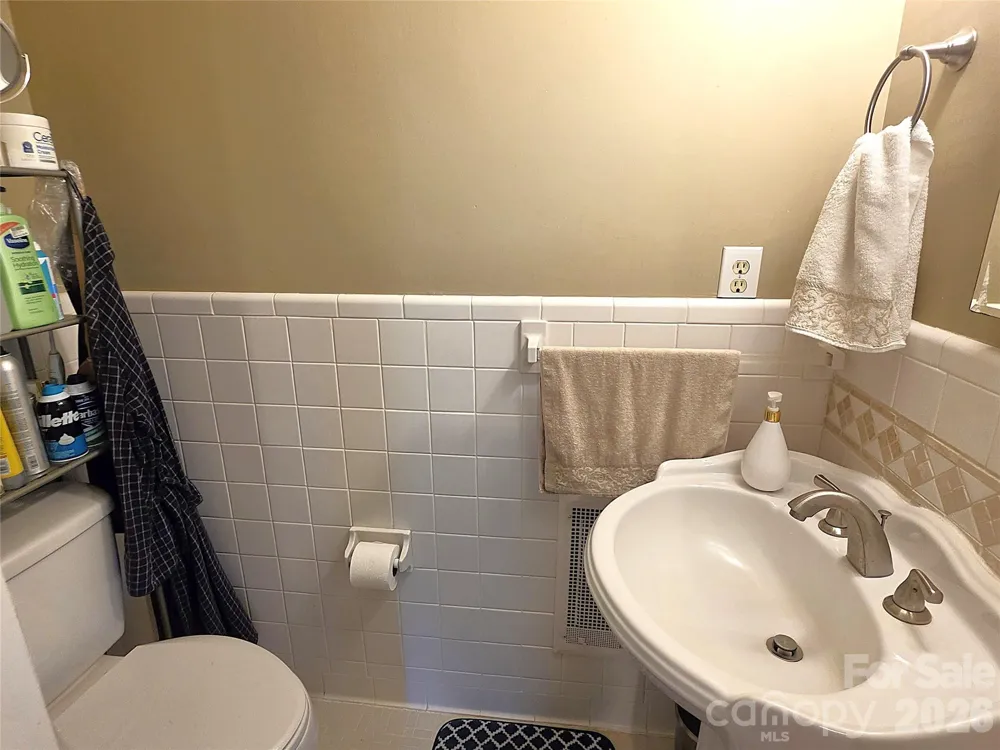 2925 4th Street Drive NE Hickory, NC 28601