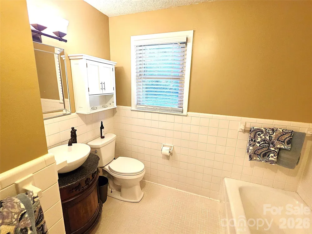 2925 4th Street Drive NE Hickory, NC 28601