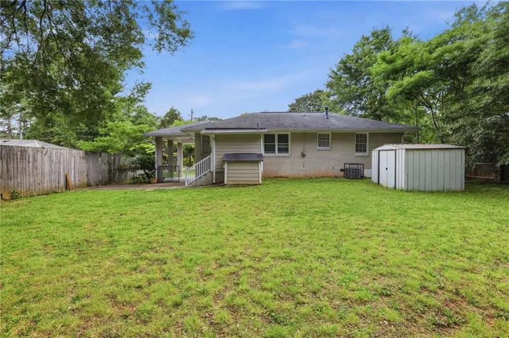 1972 S Columbia Place Decatur, GA 30032