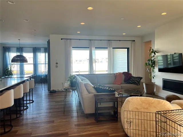 9438 Lake Breeze Drive Littleton, CO 80125