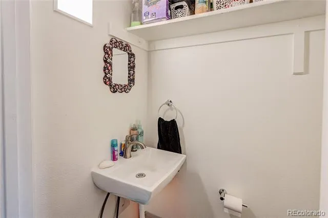 10609 W Dartmouth Avenue Denver, CO 80227