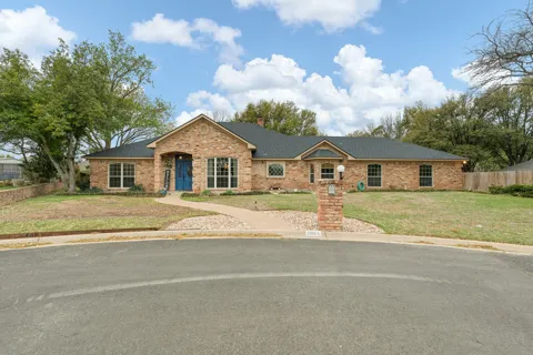 1004 Canyon Court