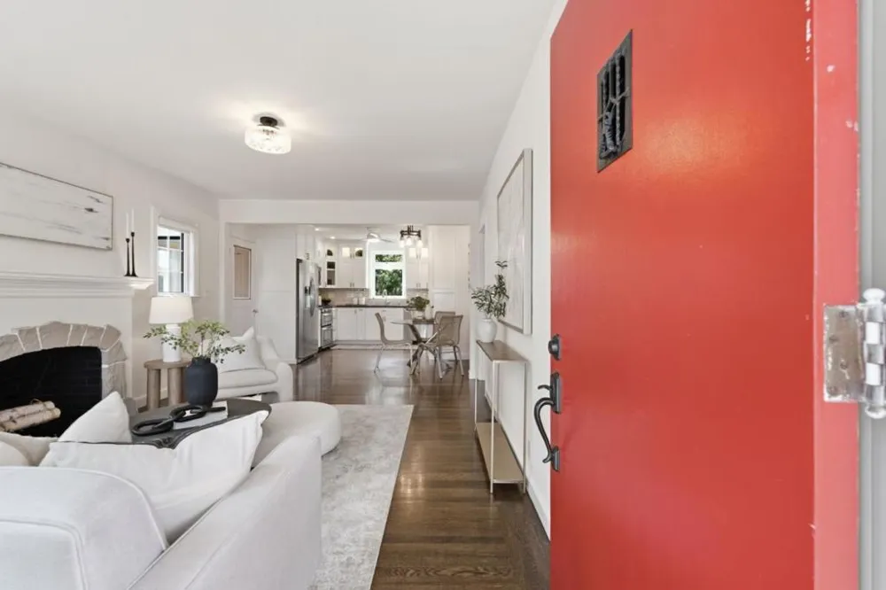 1817 Bayview Avenue Belmont, CA 94002