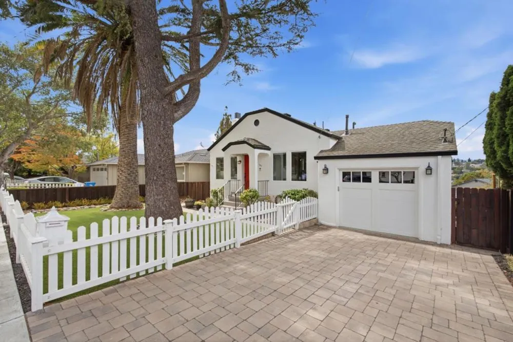 1817 Bayview Avenue Belmont, CA 94002