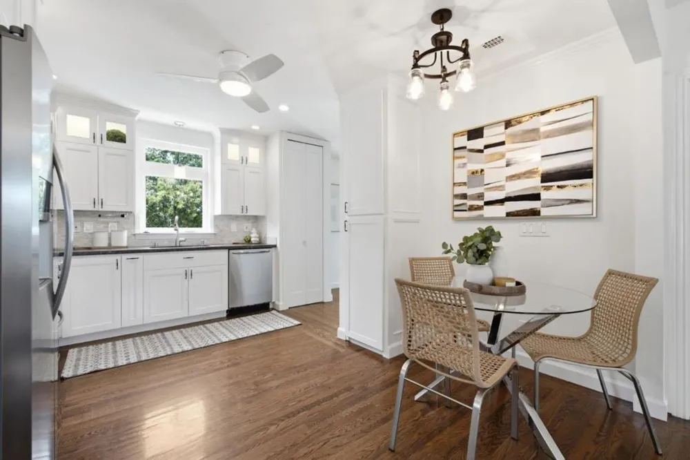 1817 Bayview Avenue Belmont, CA 94002