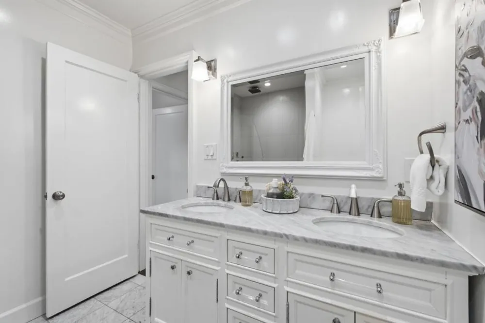 1817 Bayview Avenue Belmont, CA 94002
