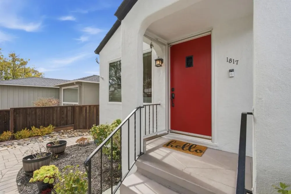 1817 Bayview Avenue Belmont, CA 94002