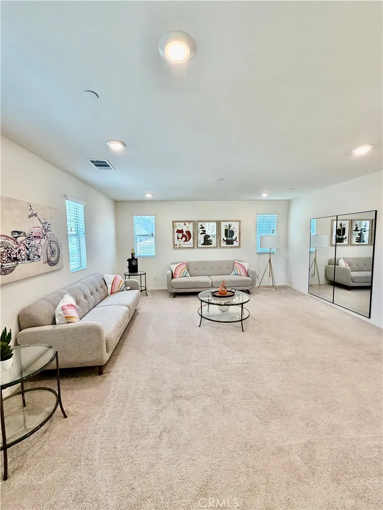 2755 Arches Court Jurupa Valley, CA 92509