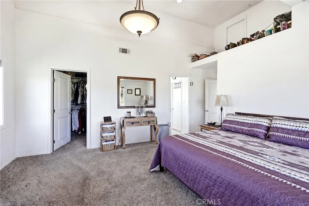8646 Elizabeth Lake Road Leona Valley, CA 93551