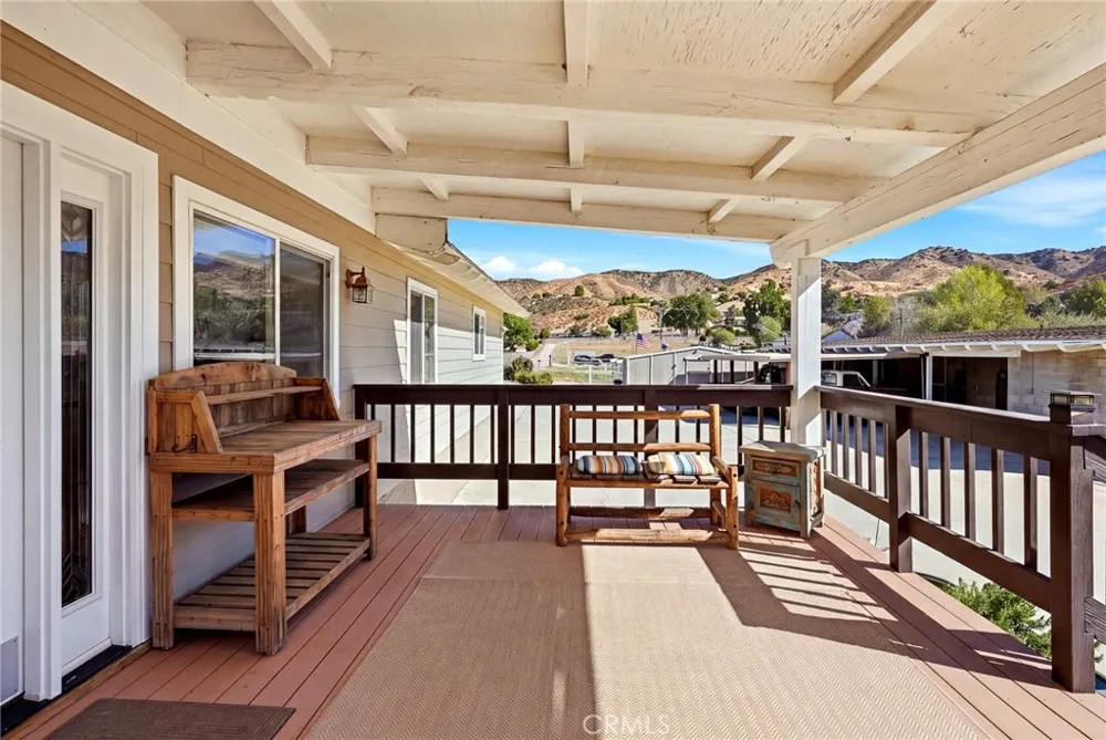 8646 Elizabeth Lake Road Leona Valley, CA 93551