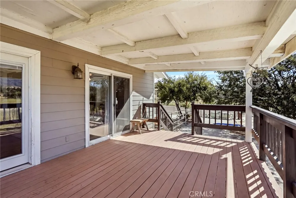 8646 Elizabeth Lake Road Leona Valley, CA 93551