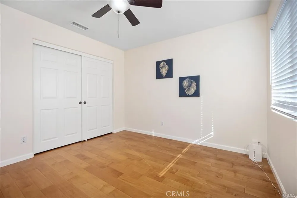 50 Linhaven Irvine, CA 92602