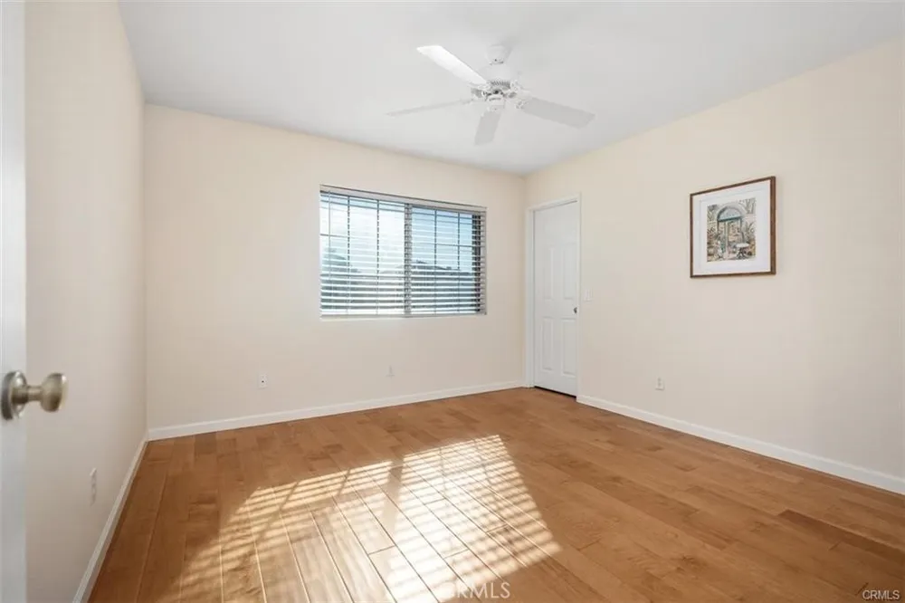 50 Linhaven Irvine, CA 92602