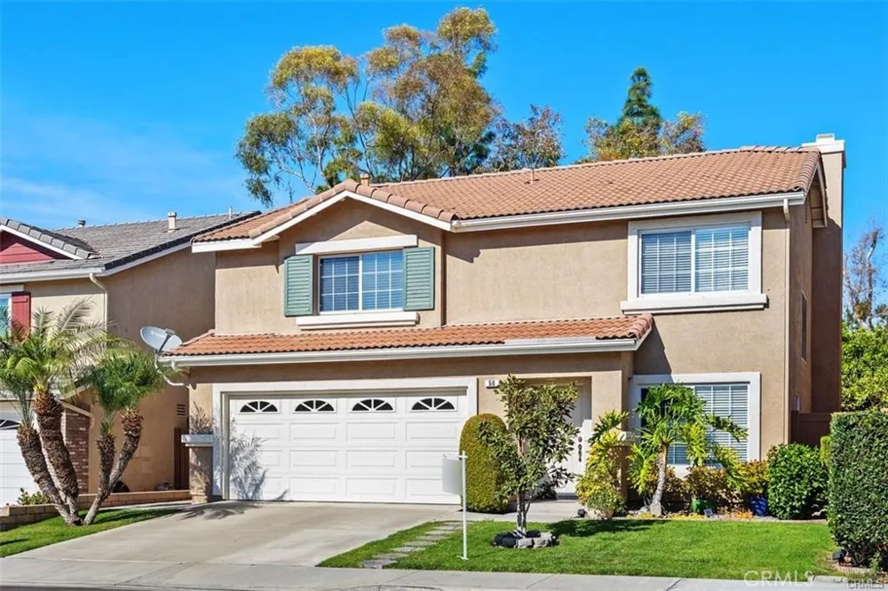 50 Linhaven Irvine, CA 92602