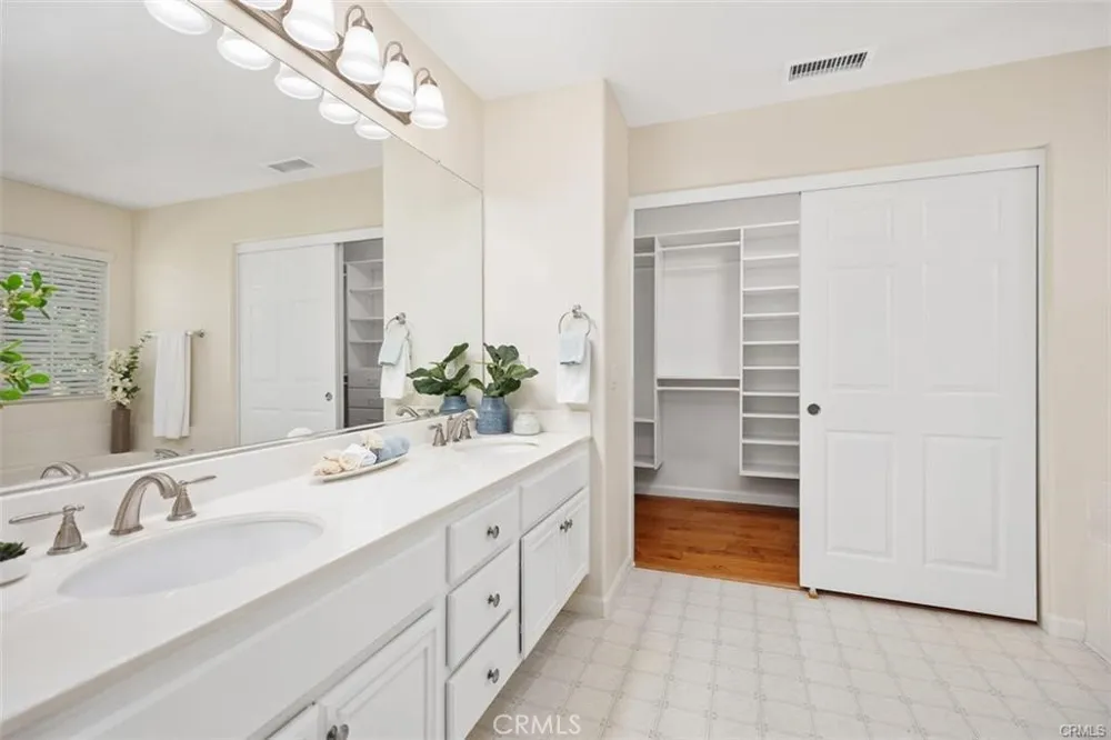 50 Linhaven Irvine, CA 92602
