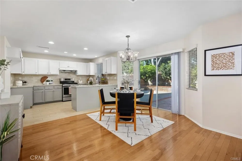50 Linhaven Irvine, CA 92602