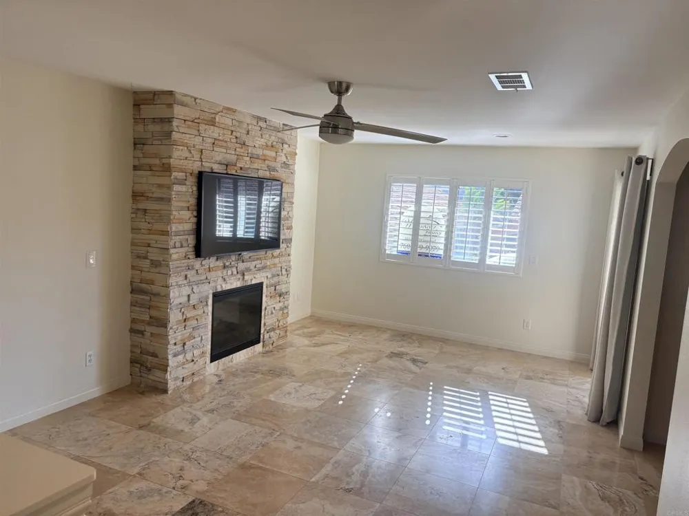2352 Altisma Way #9 Carlsbad, CA 92009