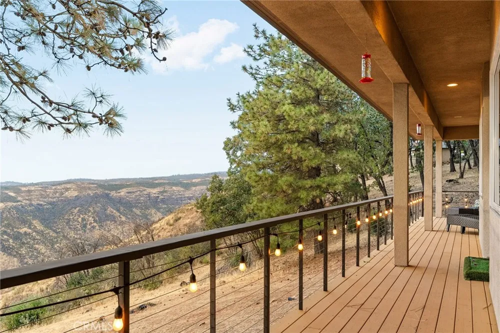 14989 Woodland Park Forest Ranch, CA 95942