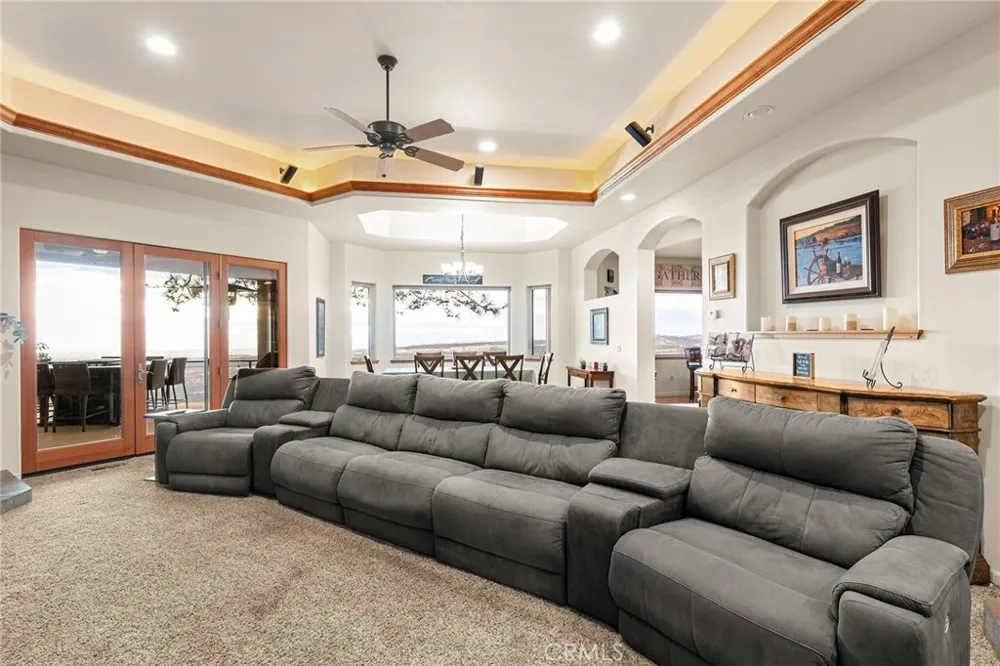 14989 Woodland Park Forest Ranch, CA 95942