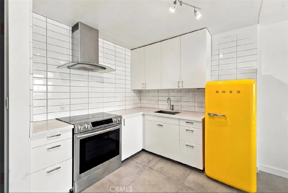 375 Atlantic Avenue #201 Long Beach, CA 90802