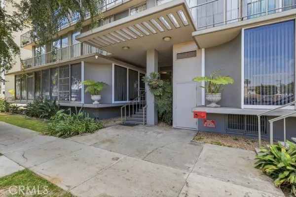 375 Atlantic Avenue #201 Long Beach, CA 90802