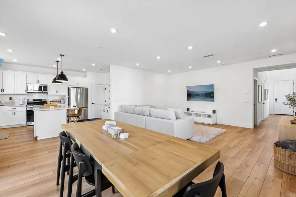 1705 Valley Oak Way Oceanside, CA 92056