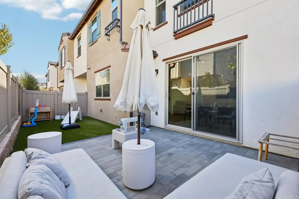 1705 Valley Oak Way Oceanside, CA 92056