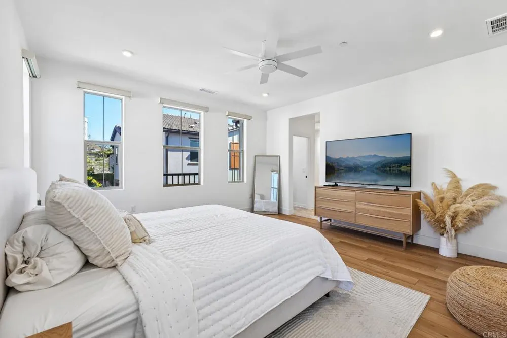 1705 Valley Oak Way Oceanside, CA 92056