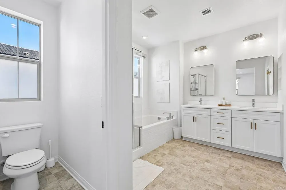 1705 Valley Oak Way Oceanside, CA 92056
