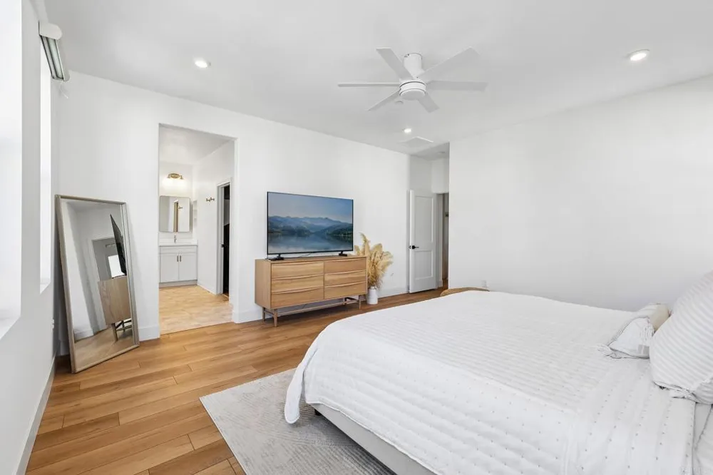 1705 Valley Oak Way Oceanside, CA 92056
