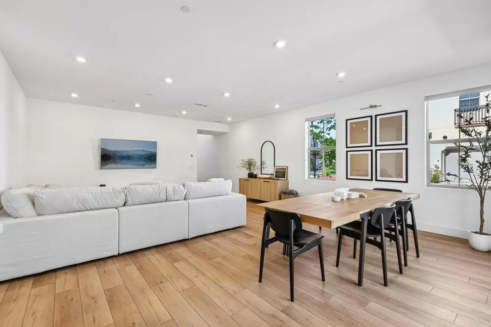 1705 Valley Oak Way Oceanside, CA 92056