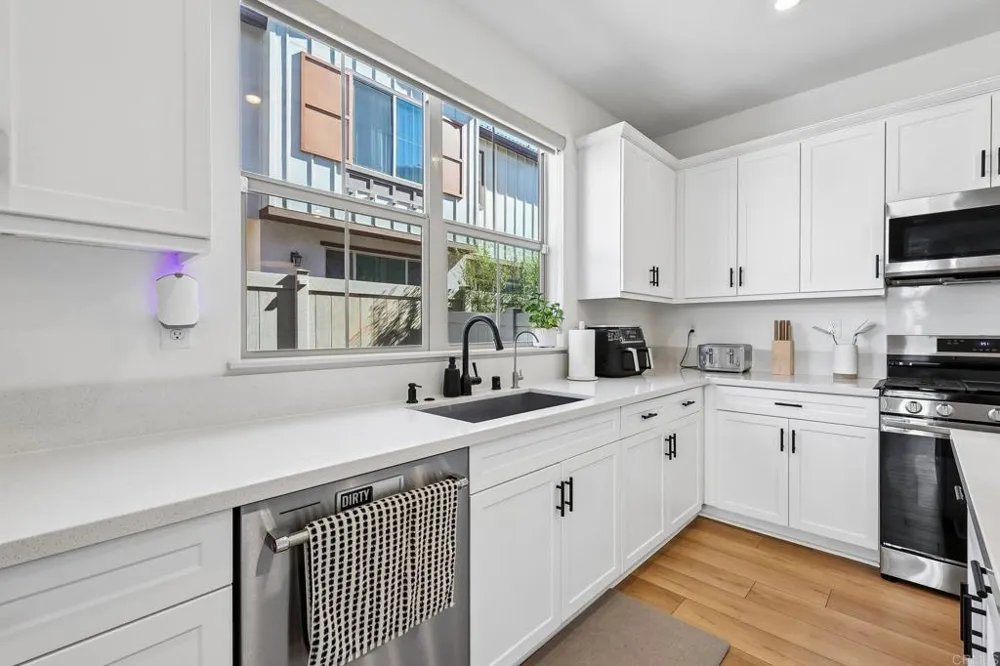 1705 Valley Oak Way Oceanside, CA 92056