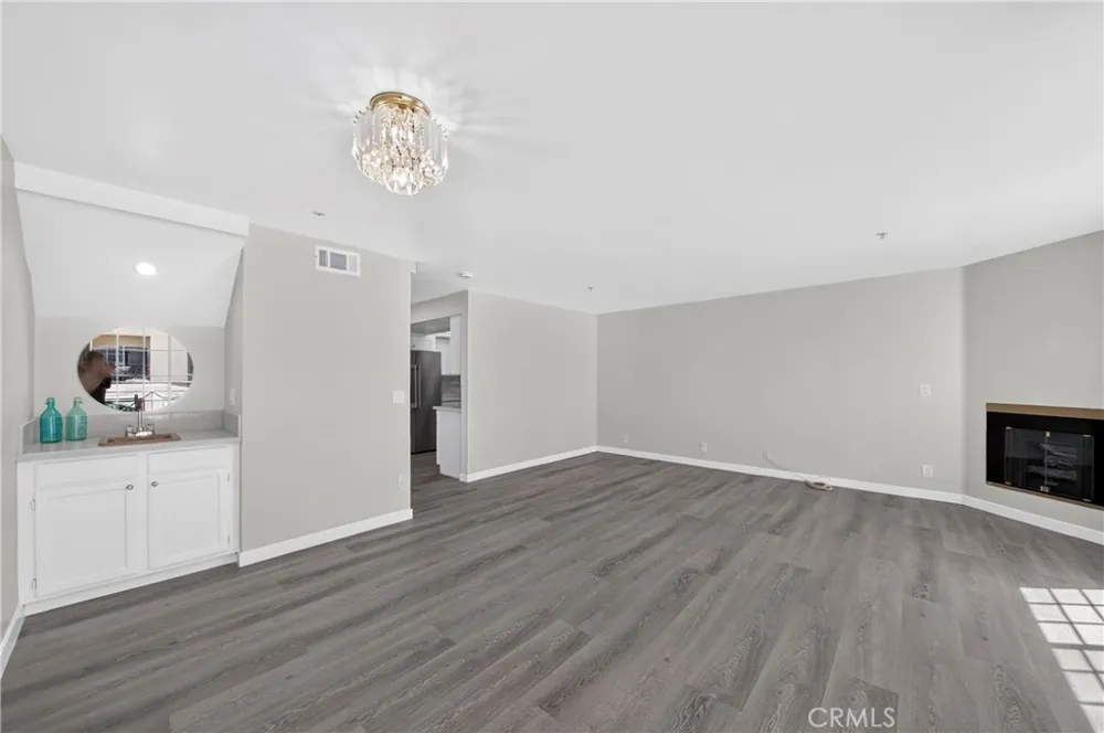 1131 Campbell Street #210 Glendale, CA 91207
