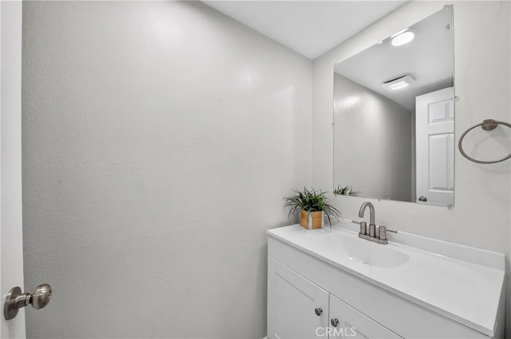 1131 Campbell Street #210 Glendale, CA 91207