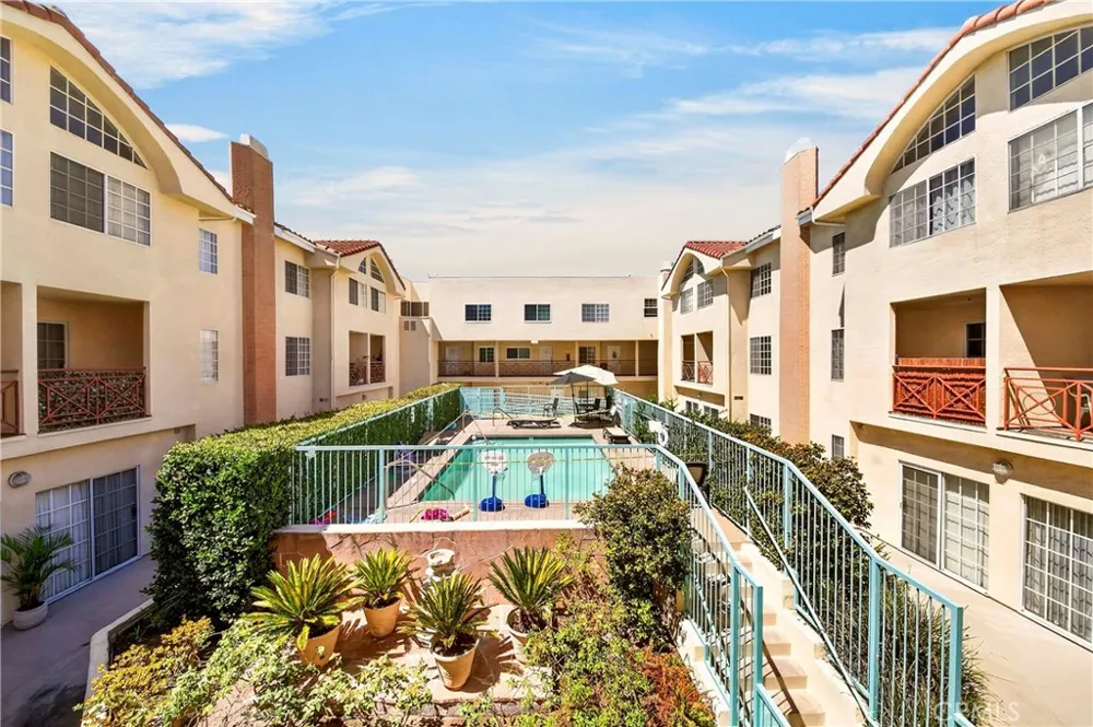 1131 Campbell Street #210 Glendale, CA 91207
