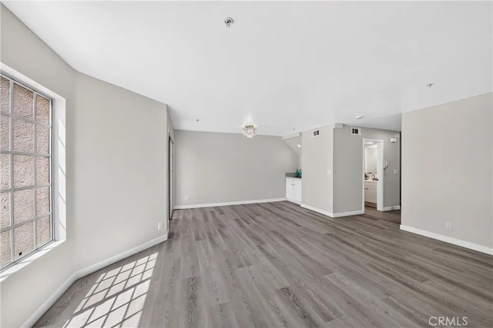 1131 Campbell Street #210 Glendale, CA 91207