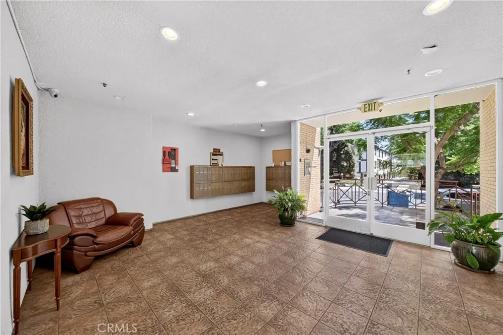 1131 Campbell Street #210 Glendale, CA 91207