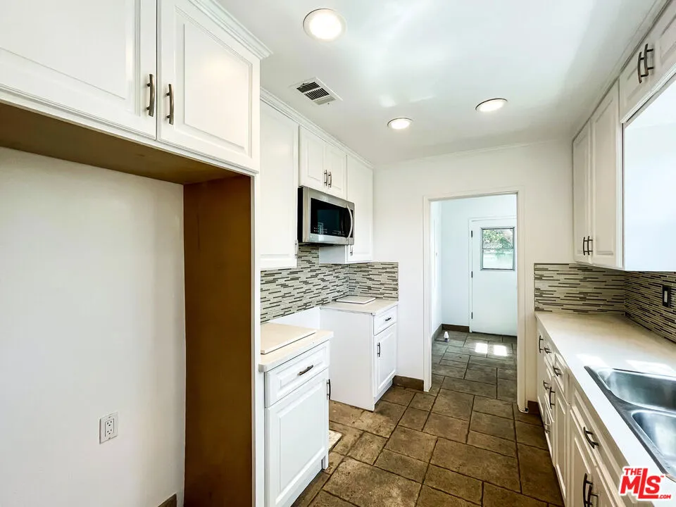 3098 Thurin Avenue Altadena, CA 91001