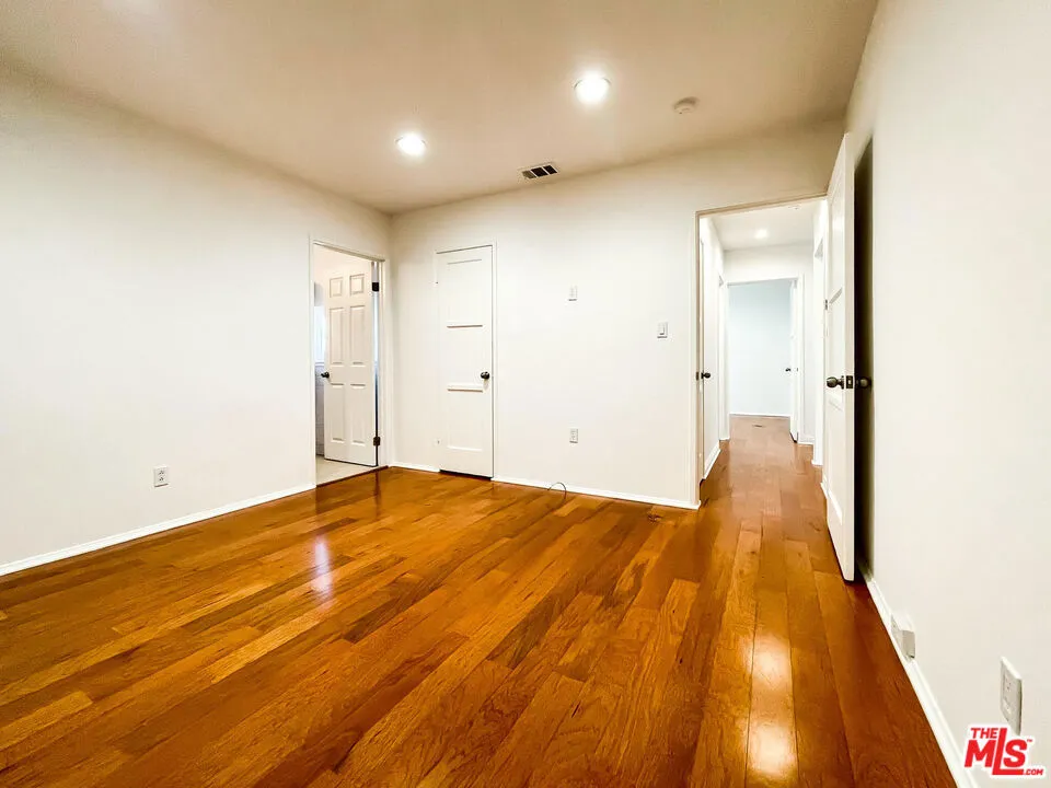3098 Thurin Avenue Altadena, CA 91001
