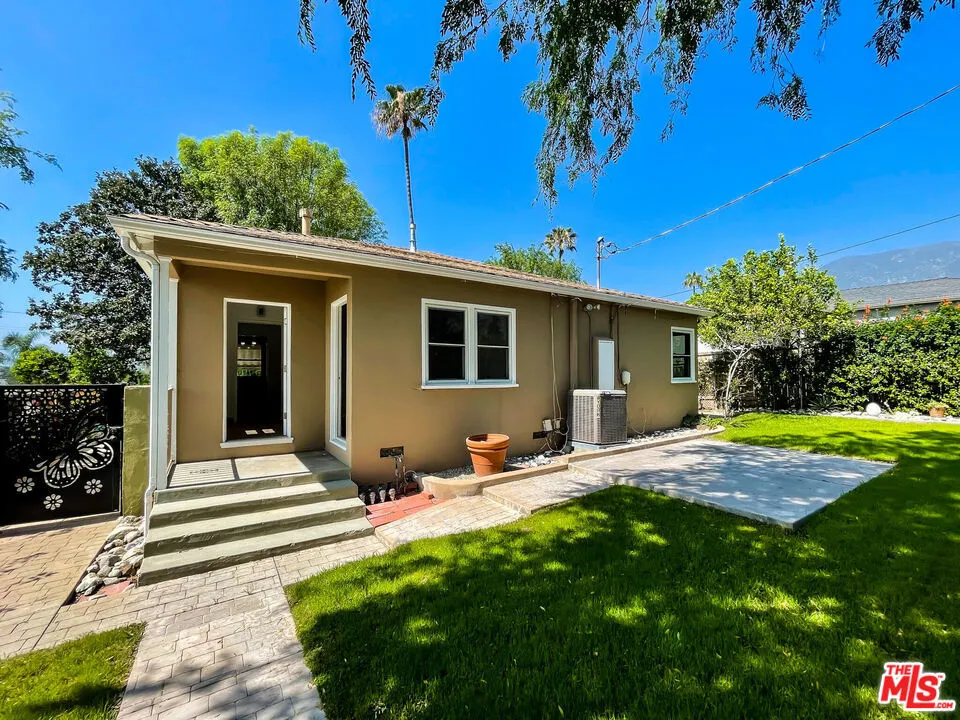 3098 Thurin Avenue Altadena, CA 91001