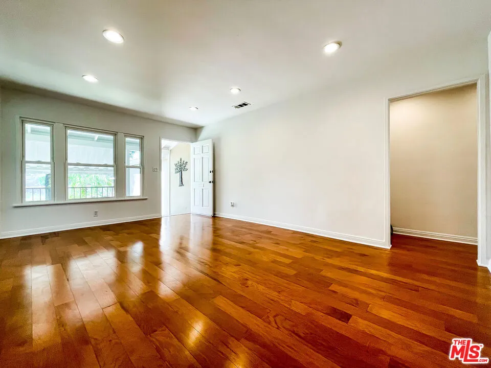 3098 Thurin Avenue Altadena, CA 91001