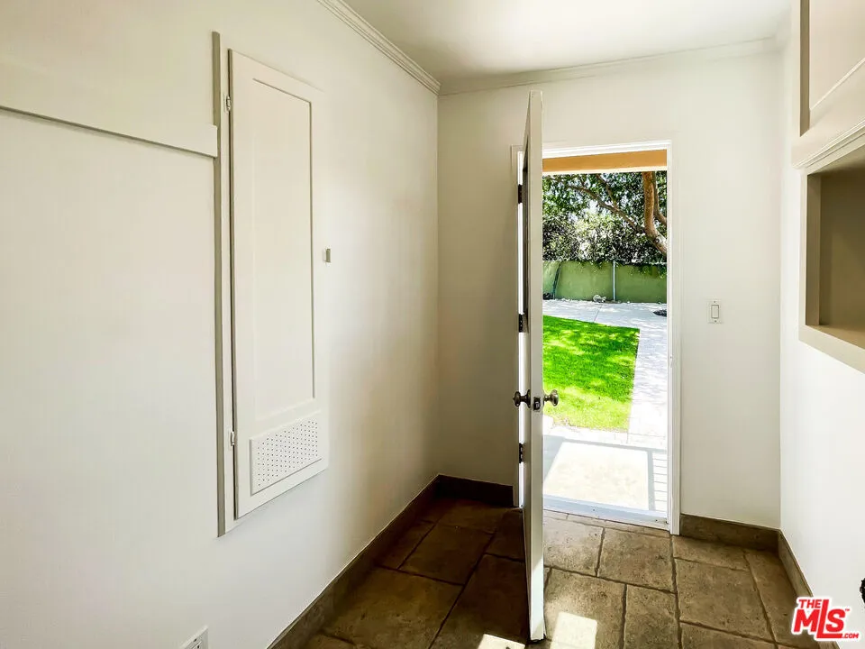 3098 Thurin Avenue Altadena, CA 91001