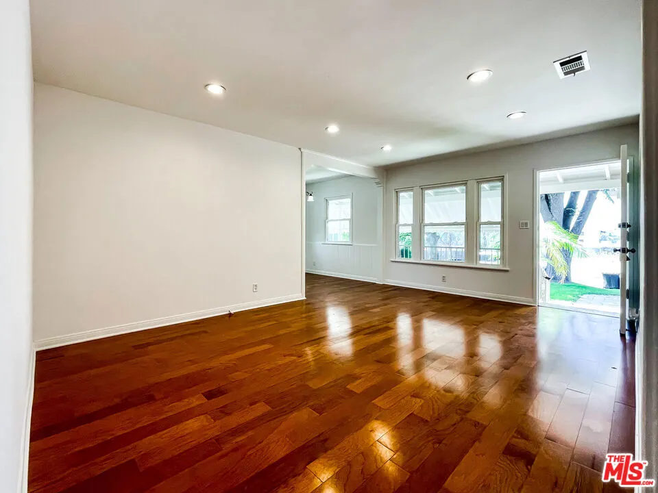 3098 Thurin Avenue Altadena, CA 91001