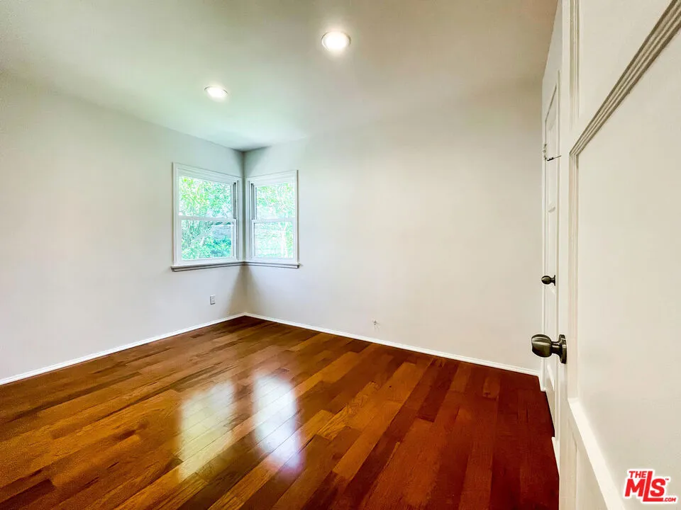 3098 Thurin Avenue Altadena, CA 91001