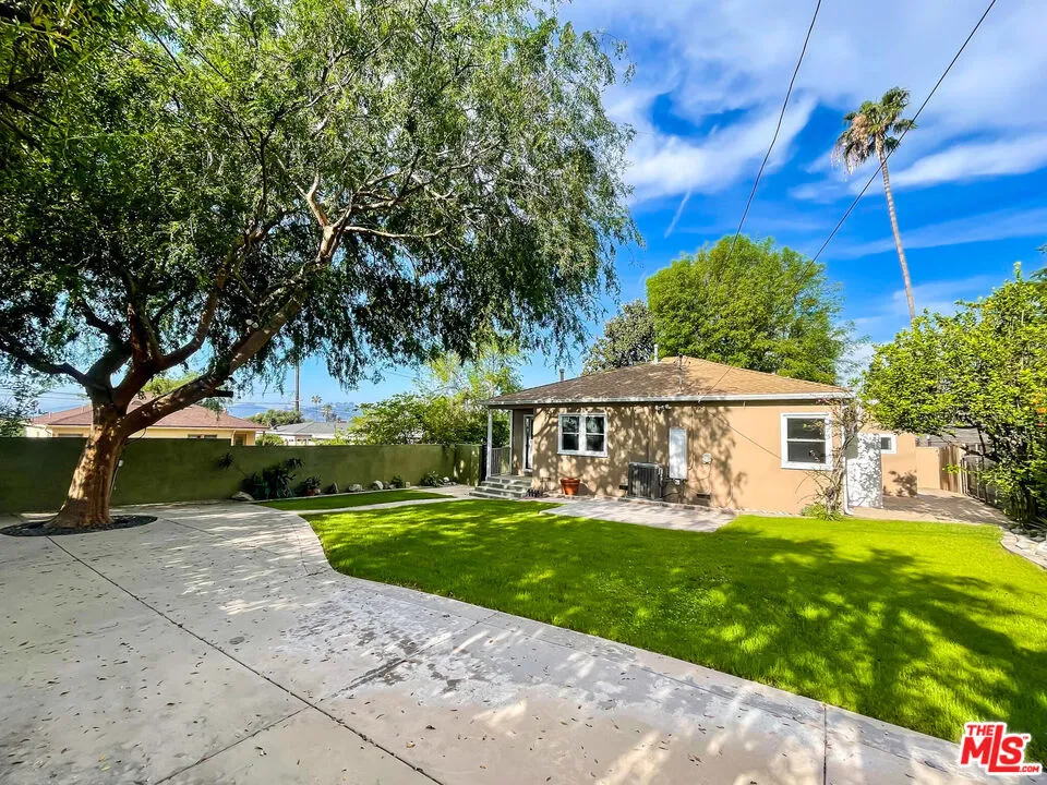 3098 Thurin Avenue Altadena, CA 91001