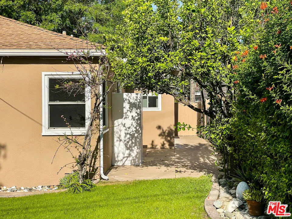 3098 Thurin Avenue Altadena, CA 91001