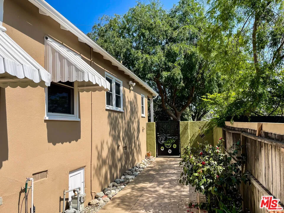 3098 Thurin Avenue Altadena, CA 91001
